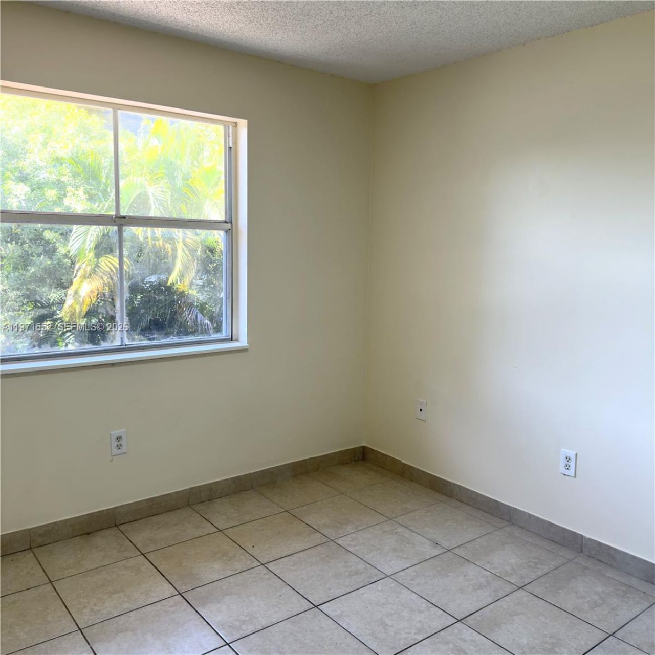 451 NE 136th St, Unit III314, North Miami, FL 33161 Photo