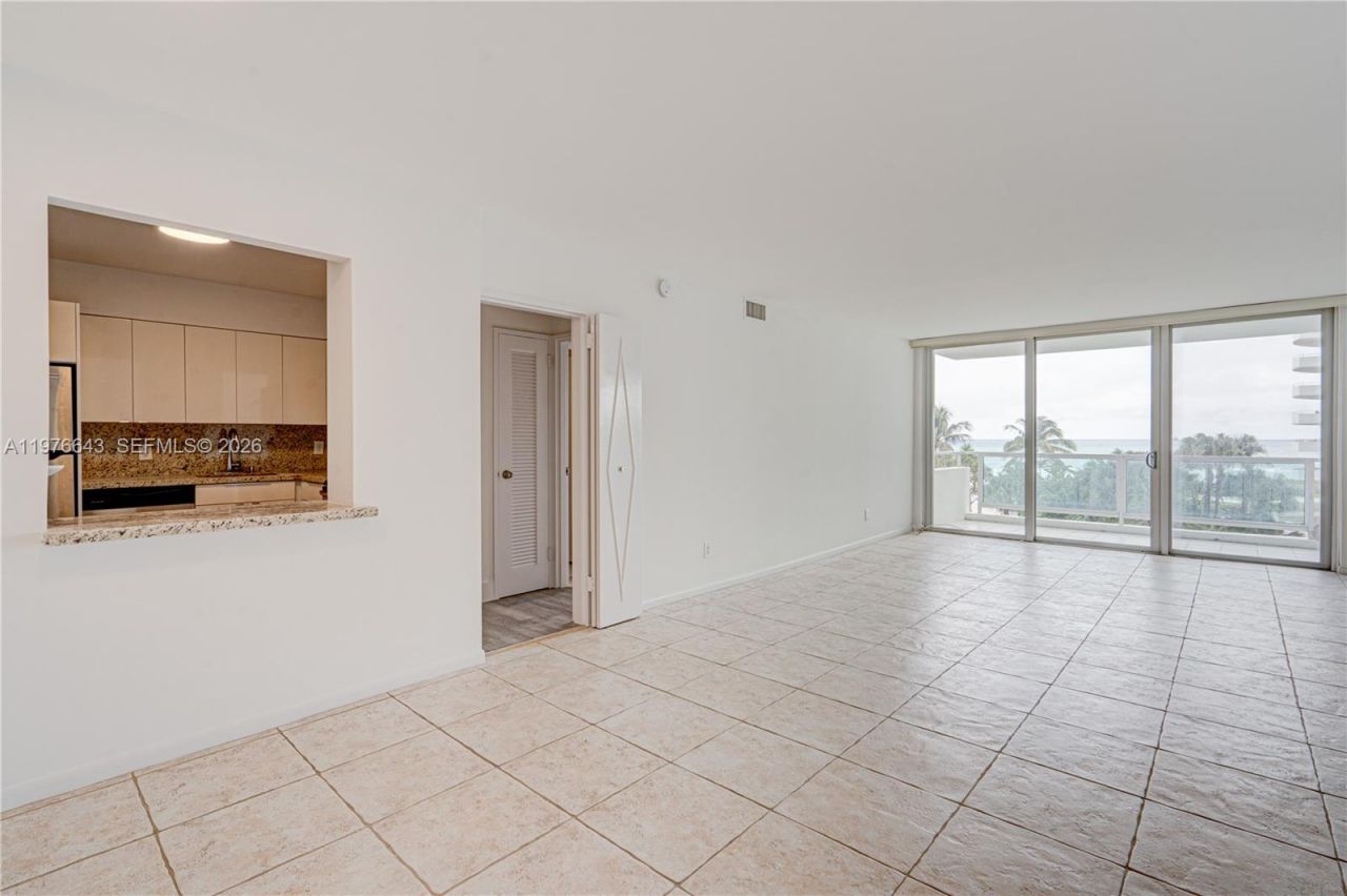 5161 Collins Ave, Unit 516, Miami Beach, FL 33140 Photo