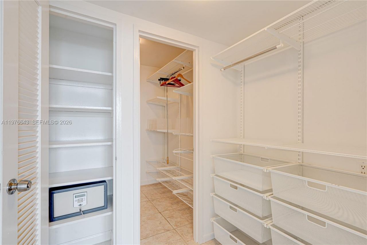 5161 Collins Ave, Unit 516, Miami Beach, FL 33140 Photo