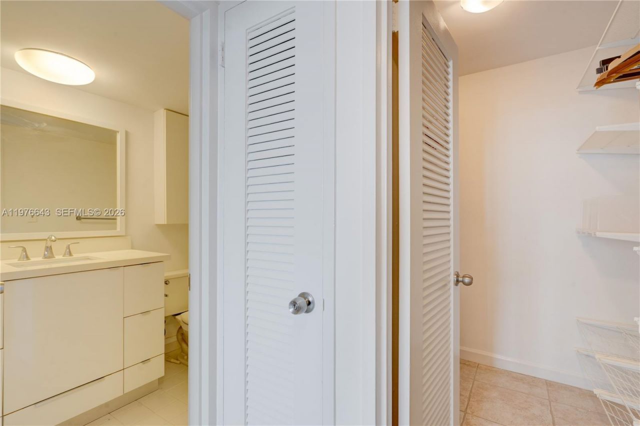 5161 Collins Ave, Unit 516, Miami Beach, FL 33140 Photo