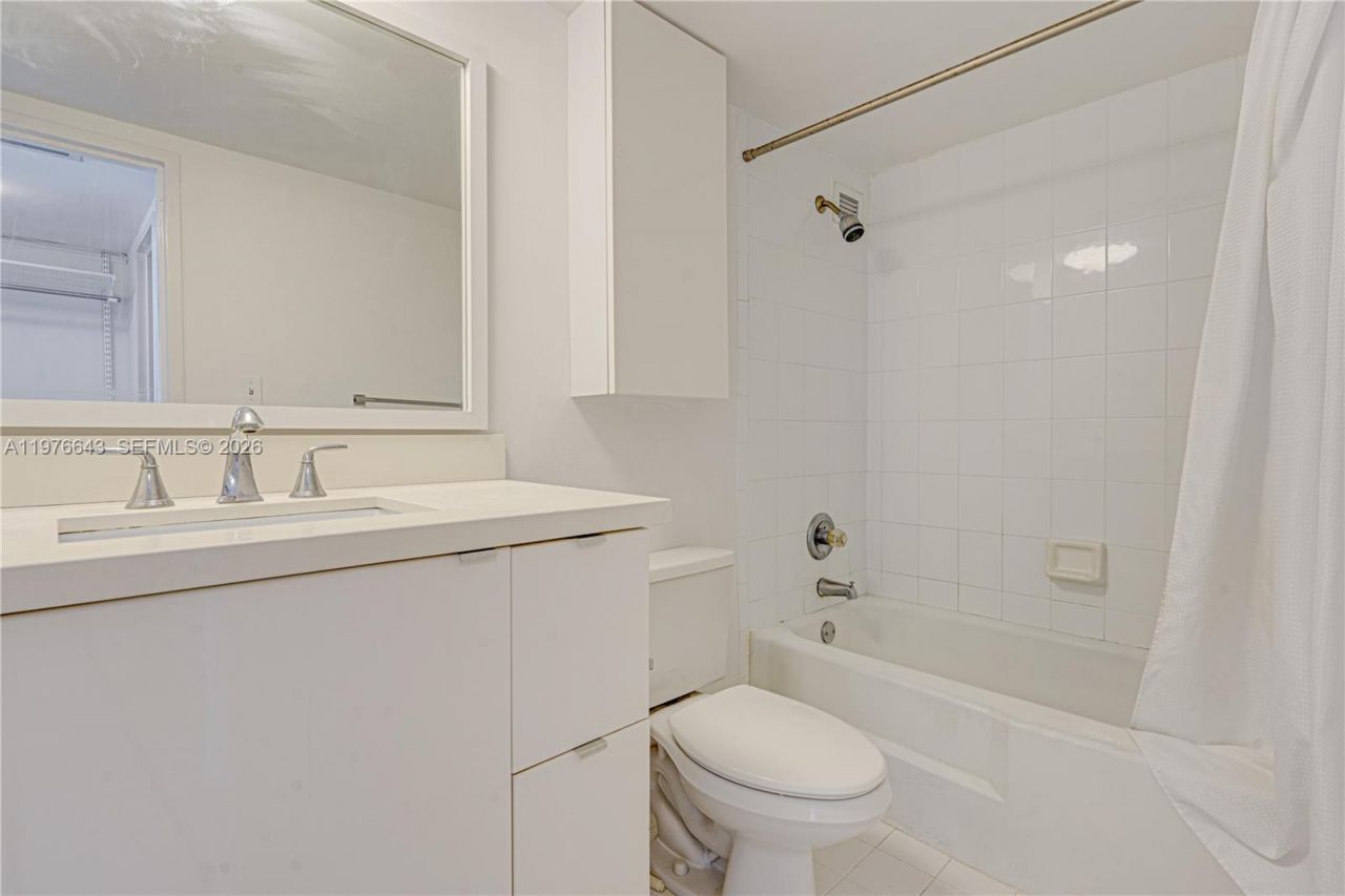 5161 Collins Ave, Unit 516, Miami Beach, FL 33140 Photo