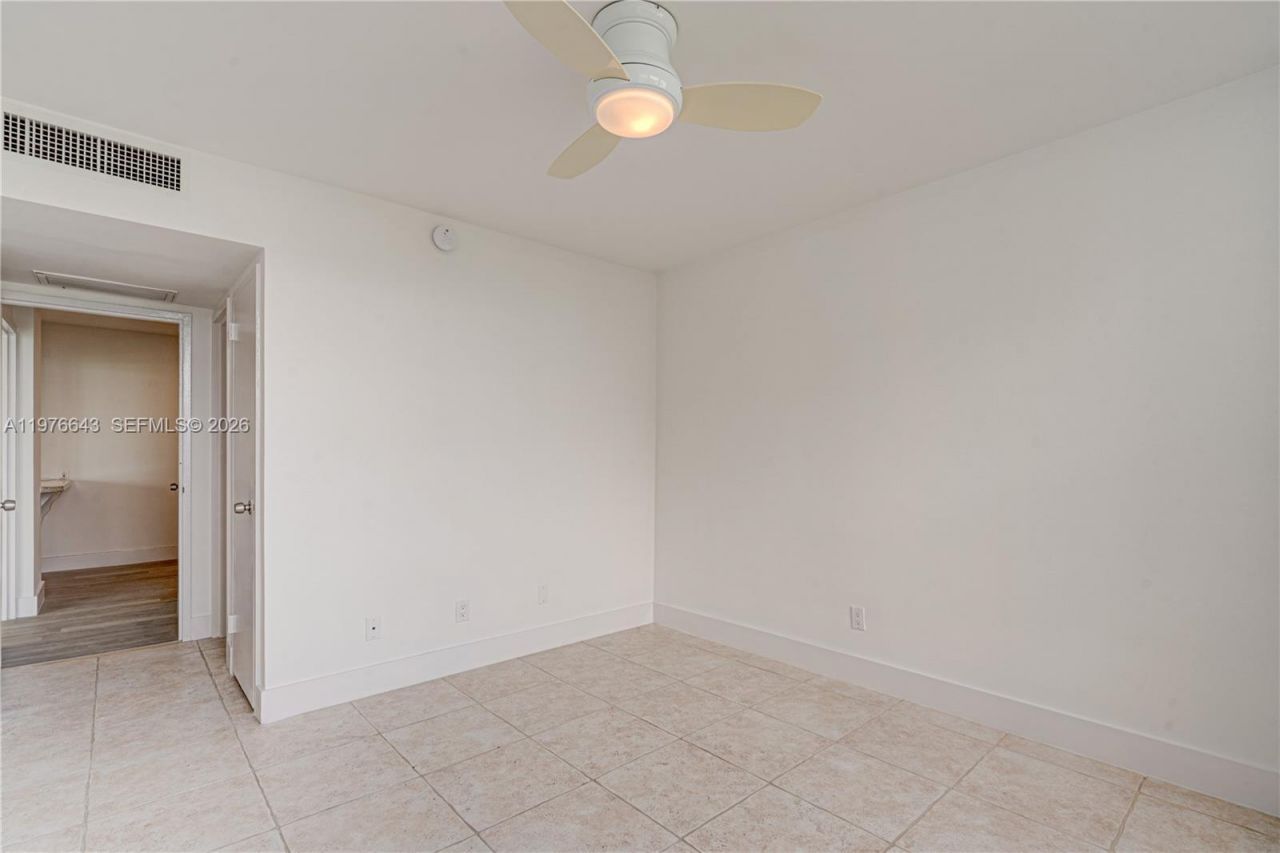 5161 Collins Ave, Unit 516, Miami Beach, FL 33140 Photo