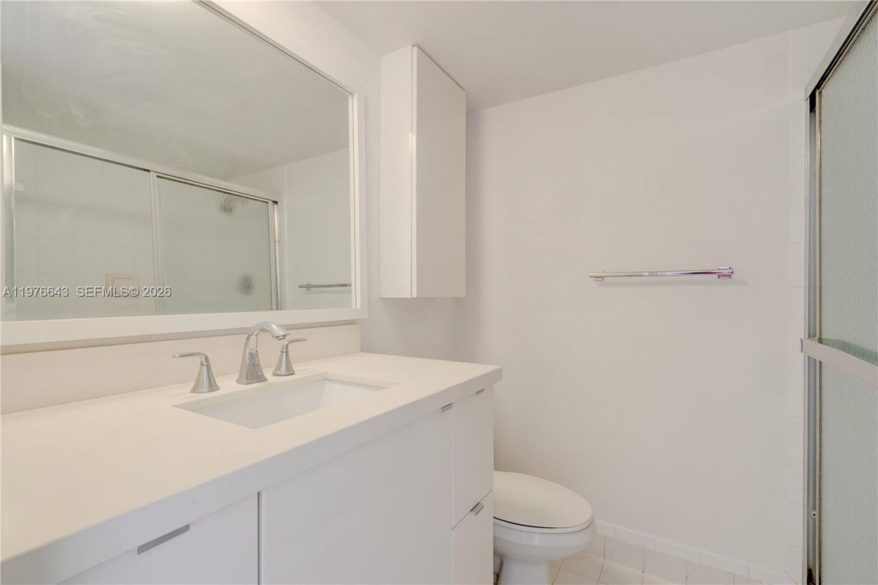 5161 Collins Ave, Unit 516, Miami Beach, FL 33140 Photo