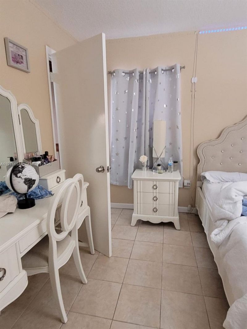 10932 SW 25th St, Miami, FL 33165 Photo