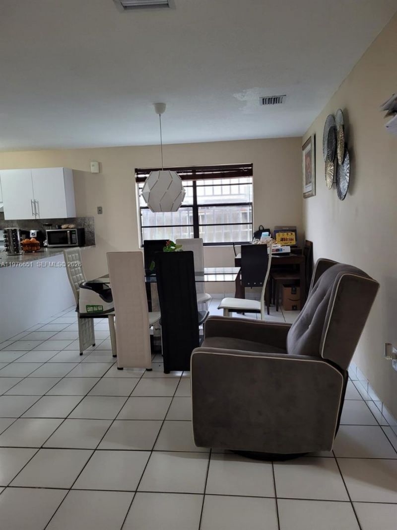 10932 SW 25th St, Miami, FL 33165 Photo