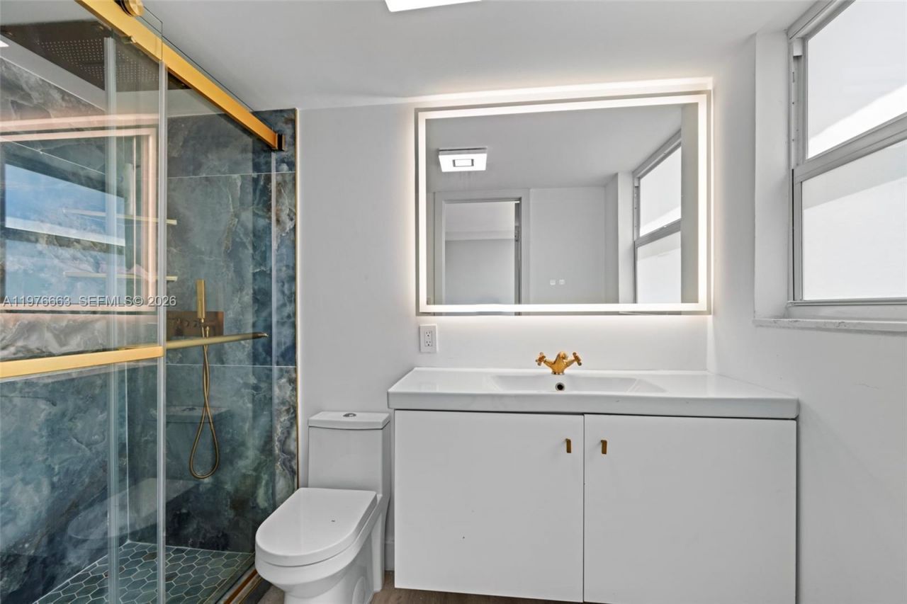 137 Golden Isles Dr , Unit 305, Hallandale Beach, FL 33009 Photo