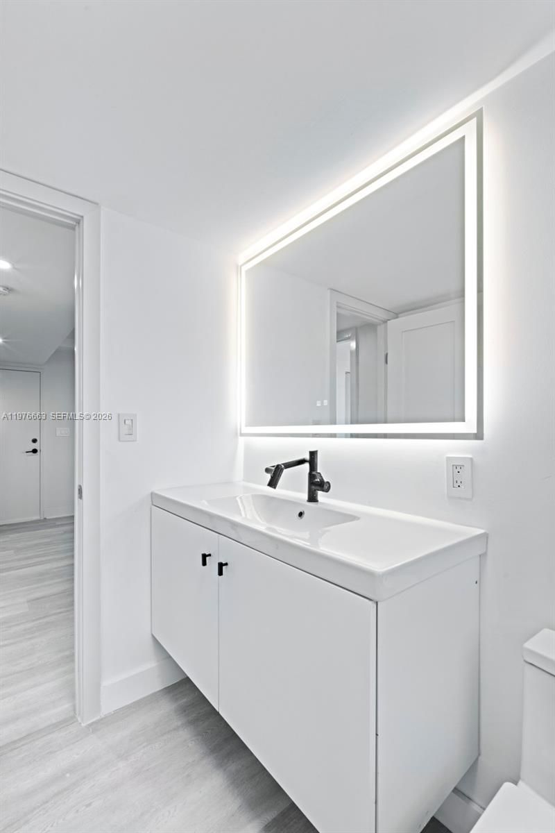 137 Golden Isles Dr , Unit 305, Hallandale Beach, FL 33009 Photo