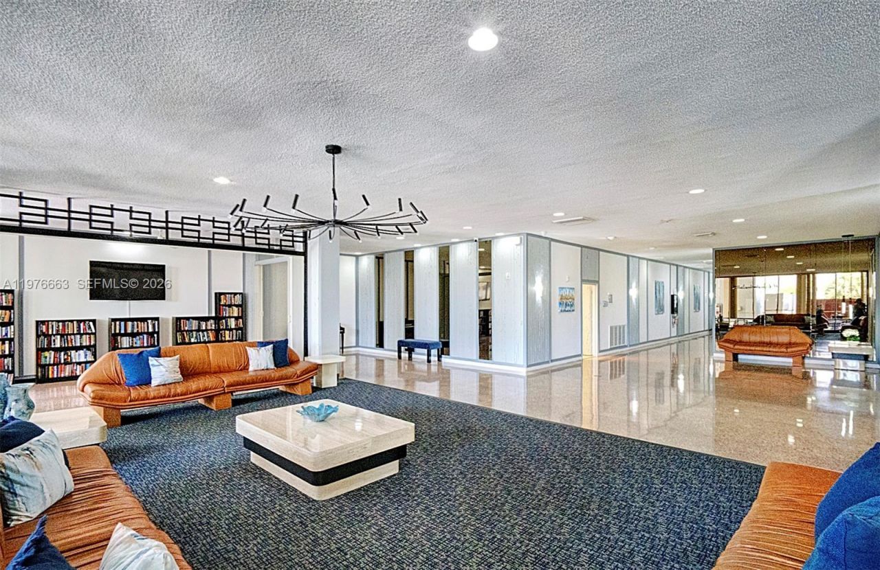 137 Golden Isles Dr , Unit 305, Hallandale Beach, FL 33009 Photo