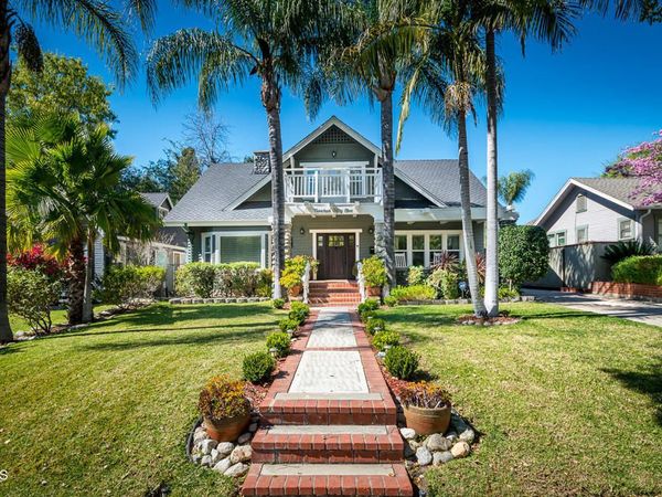 1955 N Los Robles Avenue, Pasadena, CA 91104