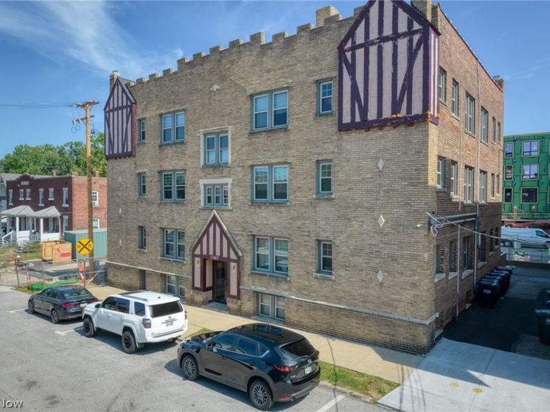 1385 Cranford Avenue, Unit 11, Lakewood, OH 44107 Photo 2