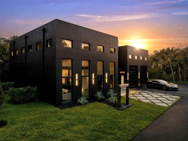 27100 Imperial PKWY, BONITA SPRINGS, FL 34135