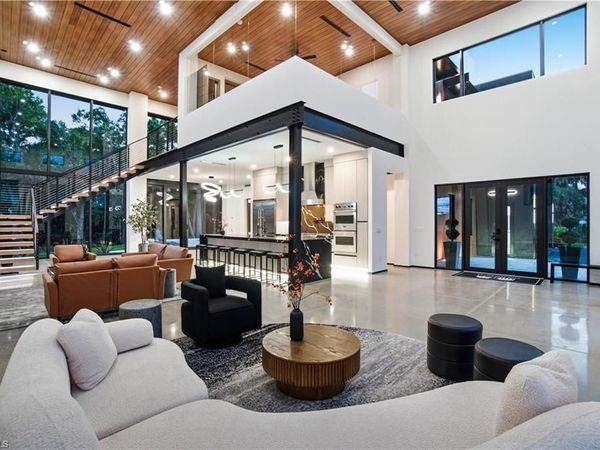 27100 Imperial PKWY, BONITA SPRINGS, FL 34135