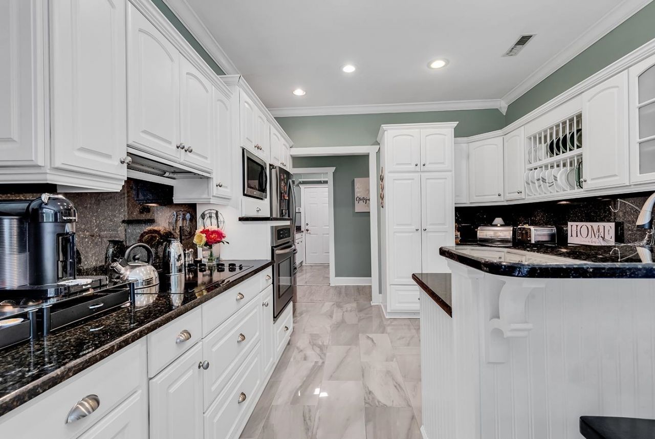 376 Congressional Dr. Photo 18