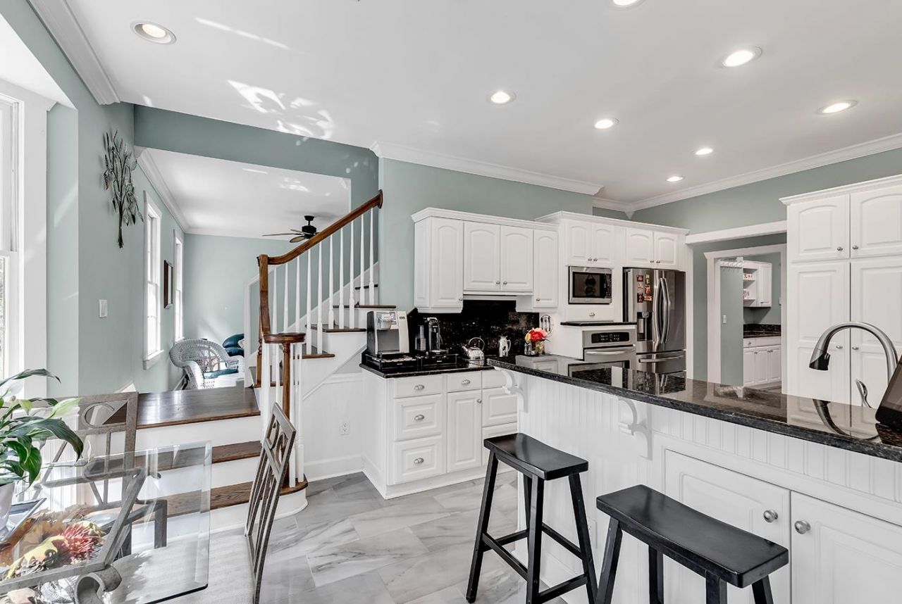 376 Congressional Dr. Photo 19