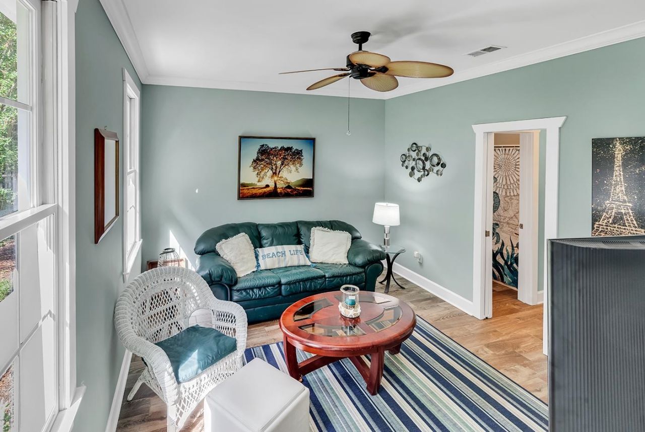 376 Congressional Dr. Photo 21