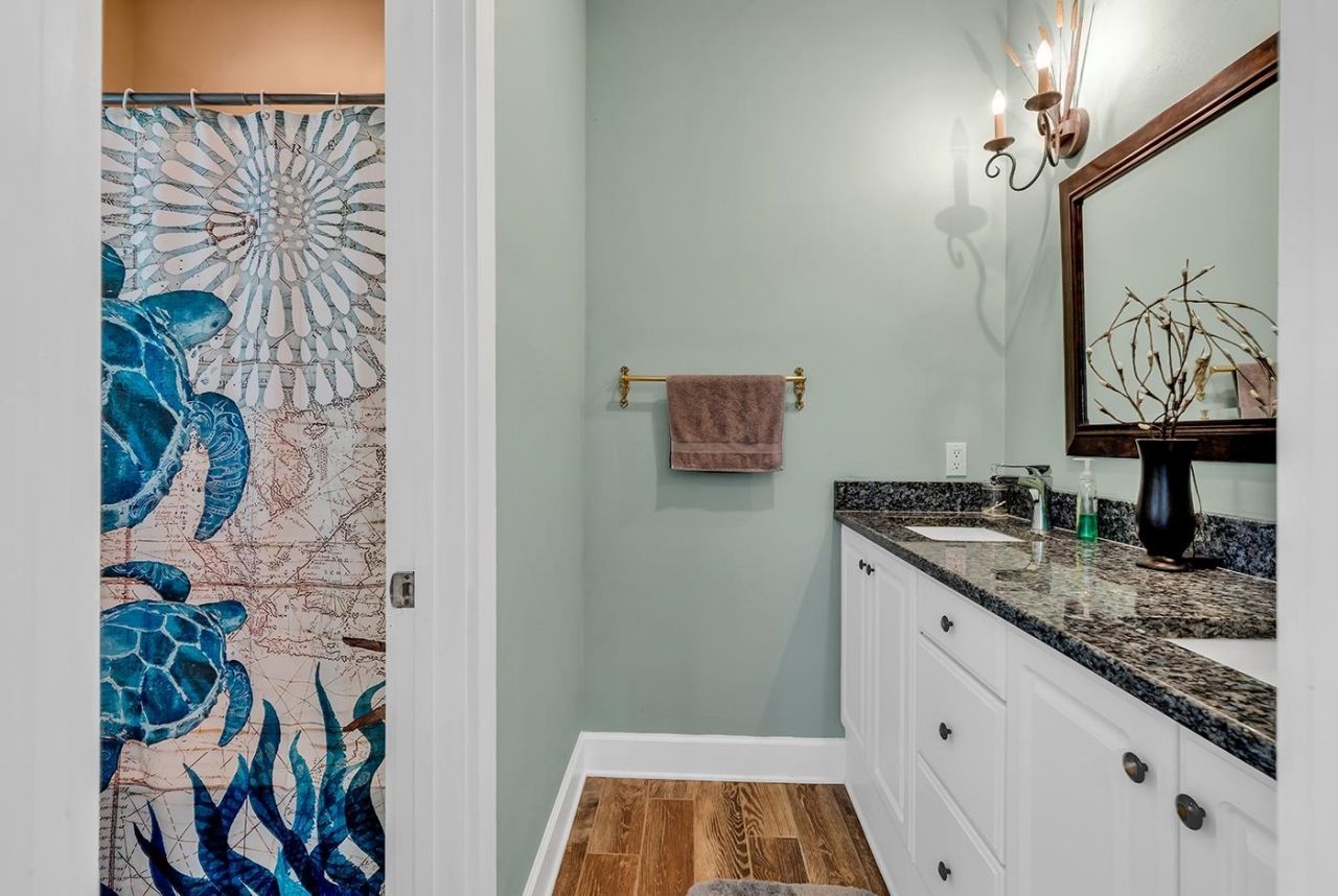 376 Congressional Dr. Photo 23