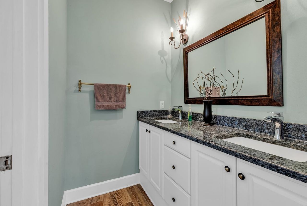 376 Congressional Dr. Photo 24