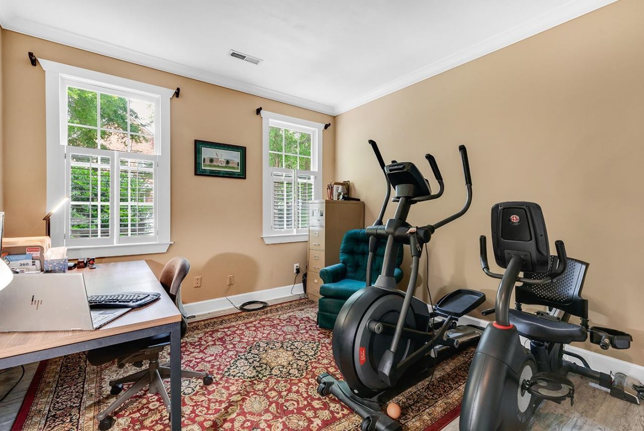 376 Congressional Dr. Photo 25