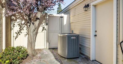 1153 Copper Lantern Ct, Modesto, CA 95355 Photo