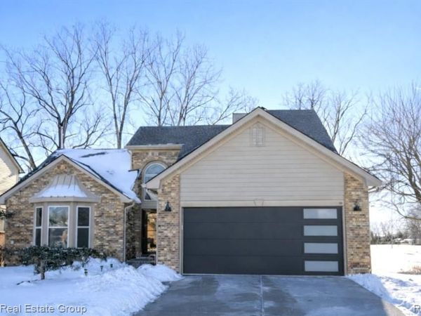 12838 Rolling Brook Court, Sterling Heights, MI 48313