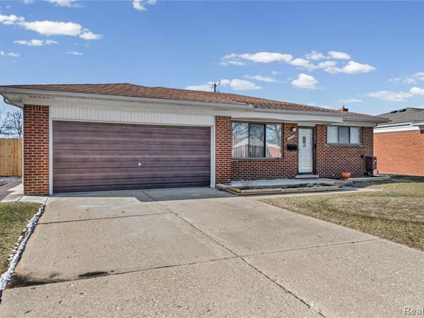 26201 Warner Avenue, Warren, MI 48091