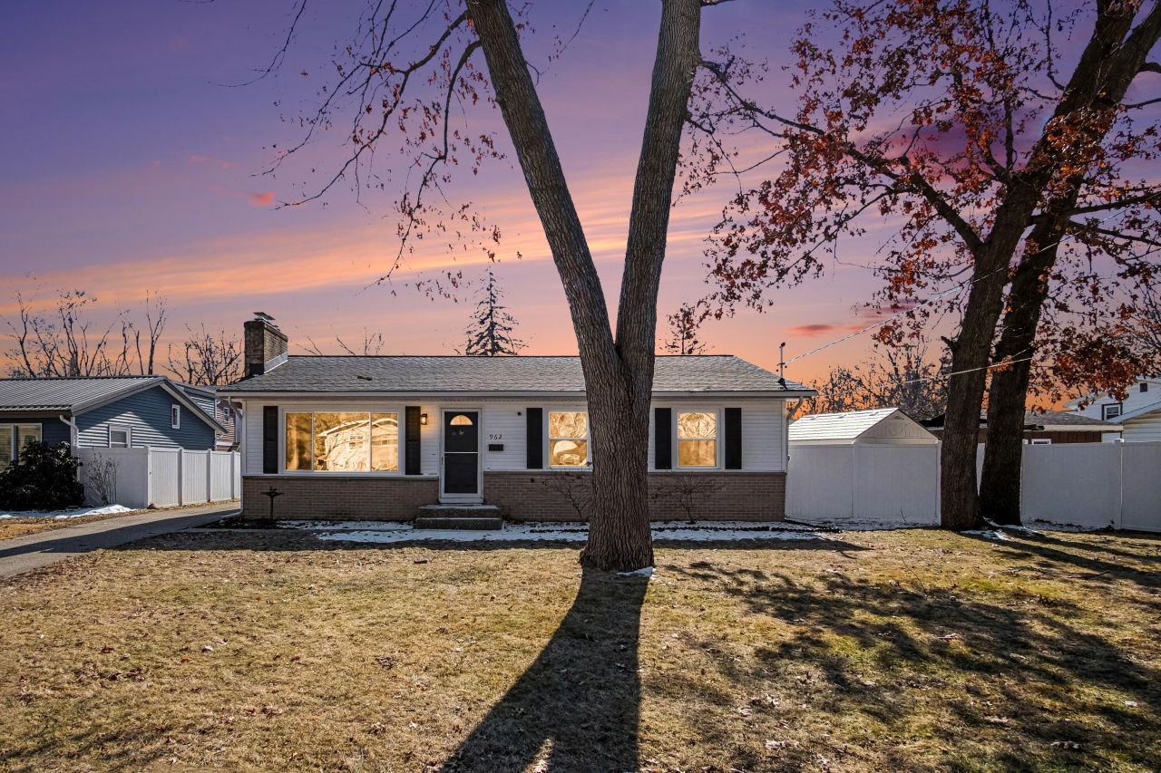 962 42nd Street Sw, Wyoming, MI 49509 Main Photo