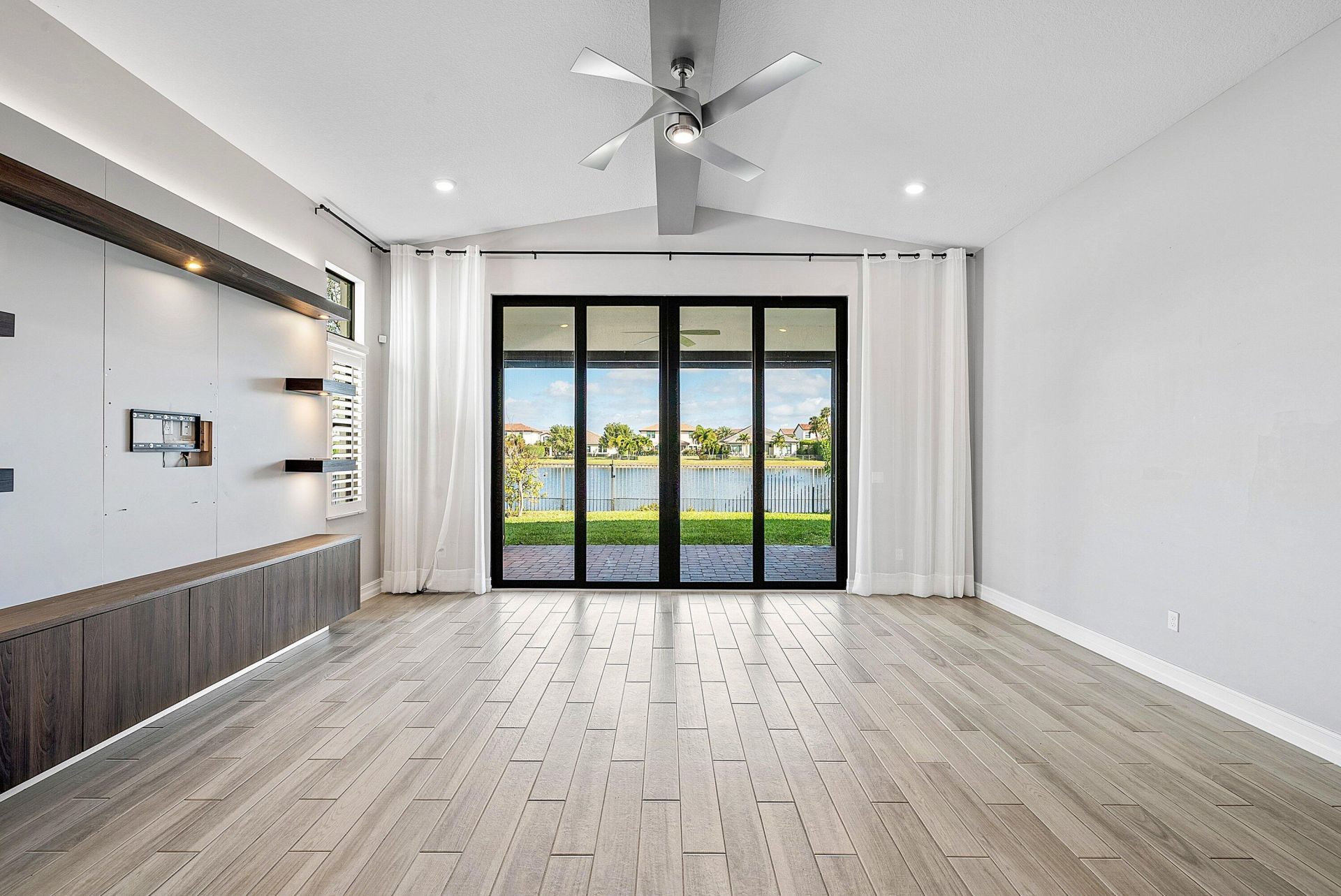 8948 Grand Prix Lane, Boynton Beach, FL 33472 Photo