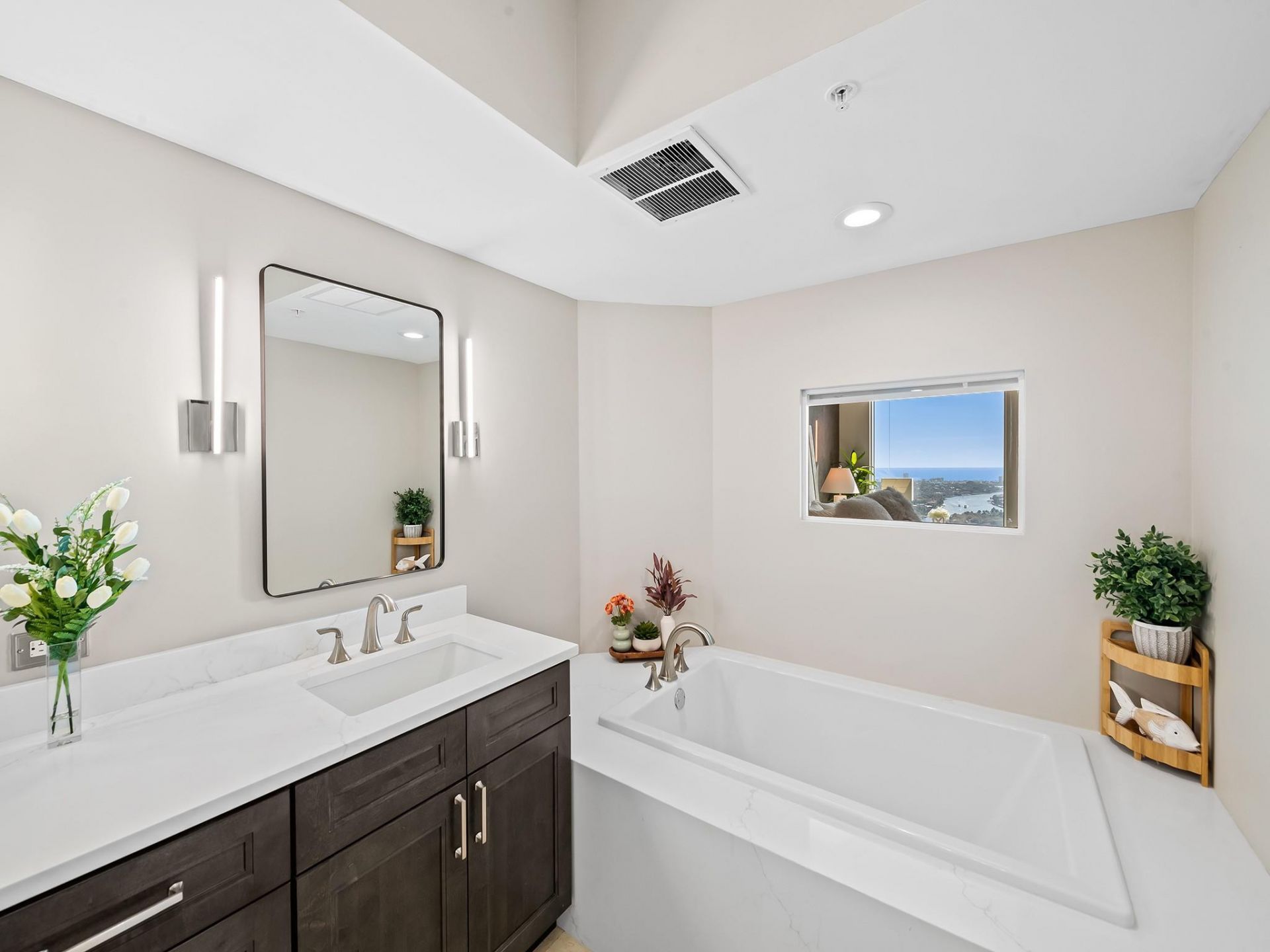 411 N New River Drive, Unit 3402, Fort Lauderdale, FL 33301 Photo