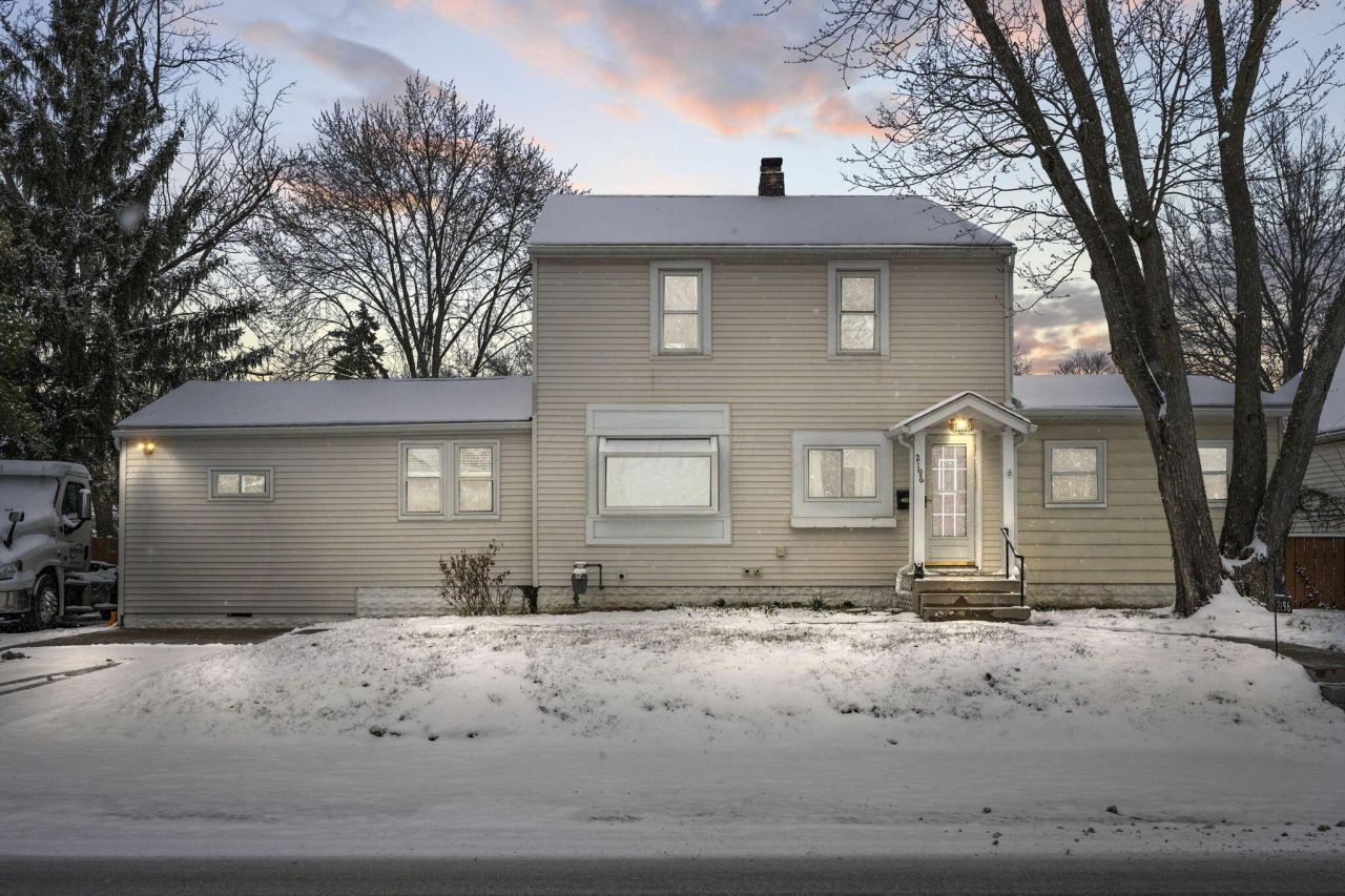 2196 Ferris Road, Columbus, OH 43224 Main Photo