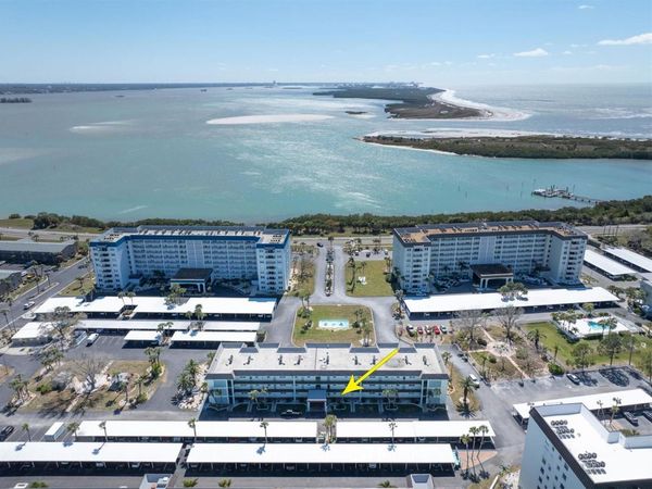 8 GLENCOE PLACE, Unit 105, DUNEDIN, FL 34698