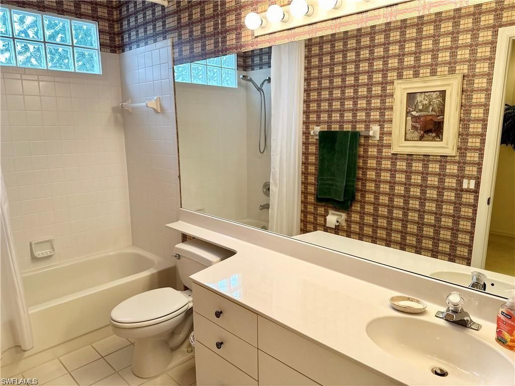 27080 Lake Harbor Ct, Unit 202, Bonita Springs, FL 34134 Photo