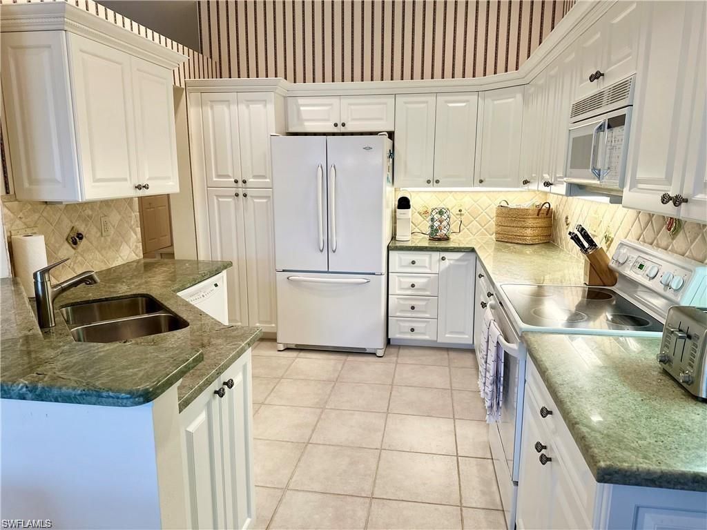 27080 Lake Harbor Ct, Unit 202, Bonita Springs, FL 34134 Photo
