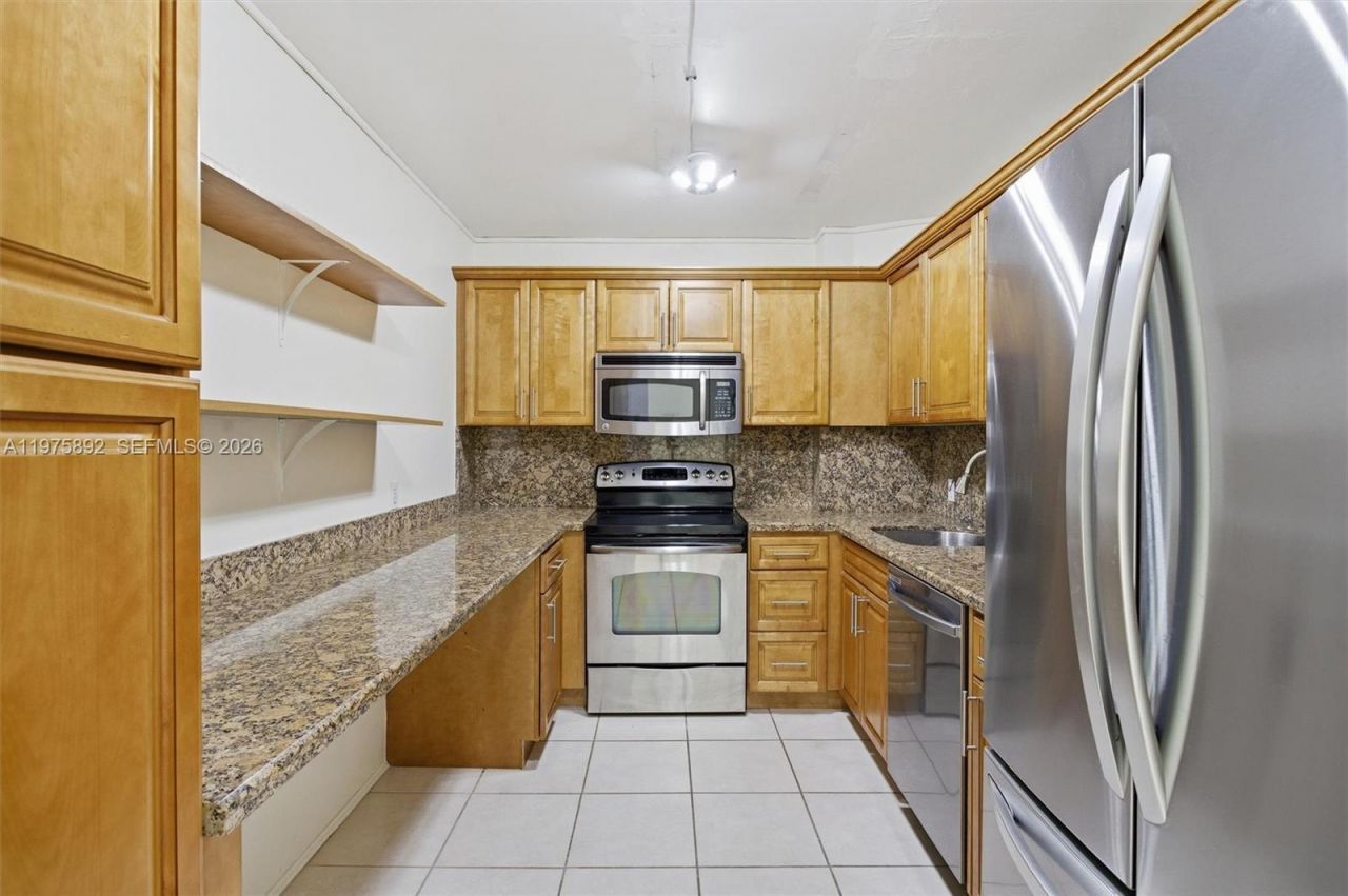 100 Bayview Dr, Unit 1106, Sunny Isles Beach, FL 33160 Photo