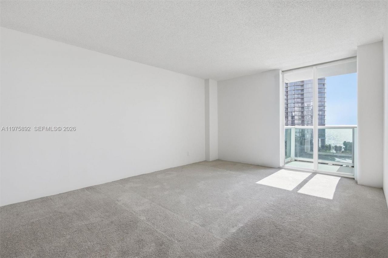 100 Bayview Dr, Unit 1106, Sunny Isles Beach, FL 33160 Photo