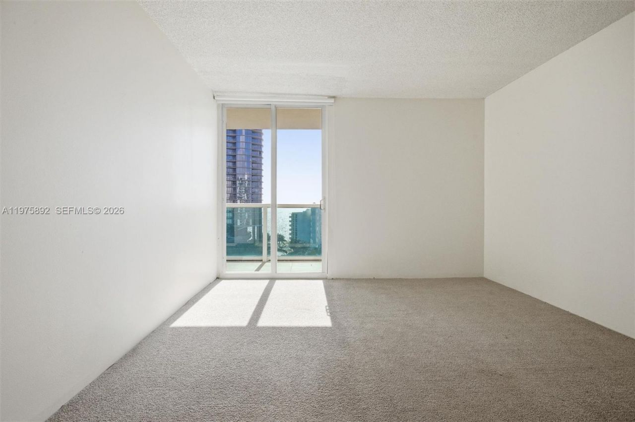 100 Bayview Dr , Unit 1106, Sunny Isles Beach, FL 33160 Photo