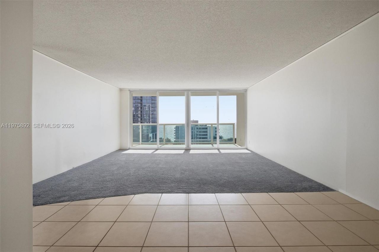 100 Bayview Dr, Unit 1106, Sunny Isles Beach, FL 33160 Photo