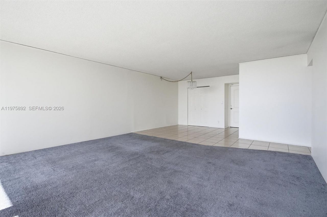 100 Bayview Dr, Unit 1106, Sunny Isles Beach, FL 33160 Photo