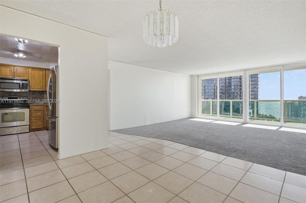 100 Bayview Dr, Unit 1106, Sunny Isles Beach, FL 33160 Photo