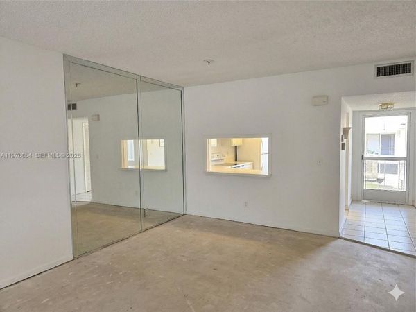 330 SE 2nd St, Unit 403H, Hallandale Beach, FL 33009