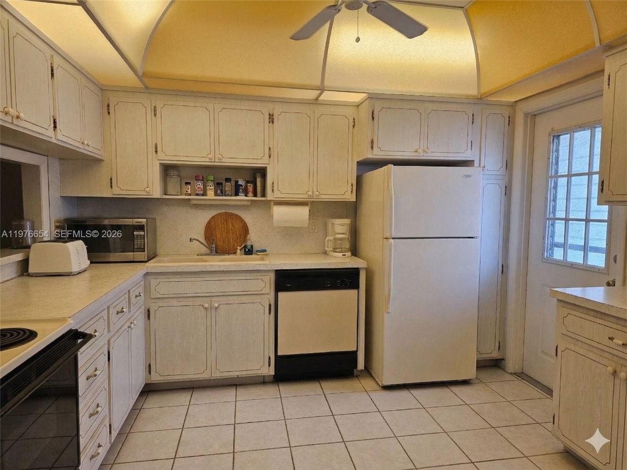 330 SE 2nd St, Unit 403H, Hallandale Beach, FL 33009 Photo