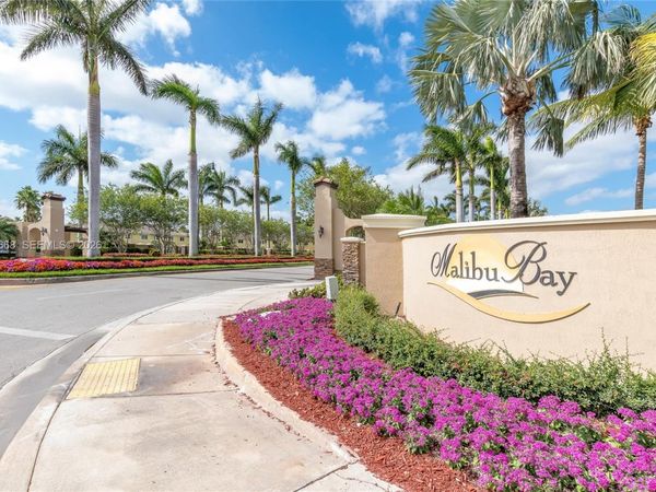 1212 NE 32nd Ter , Homestead, FL 33033