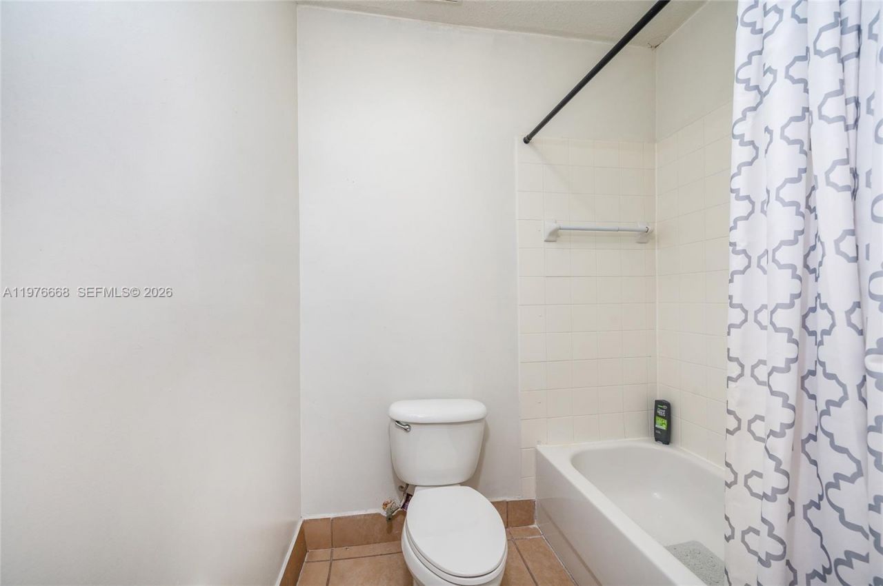 1212 NE 32nd Ter , Homestead, FL 33033 Photo