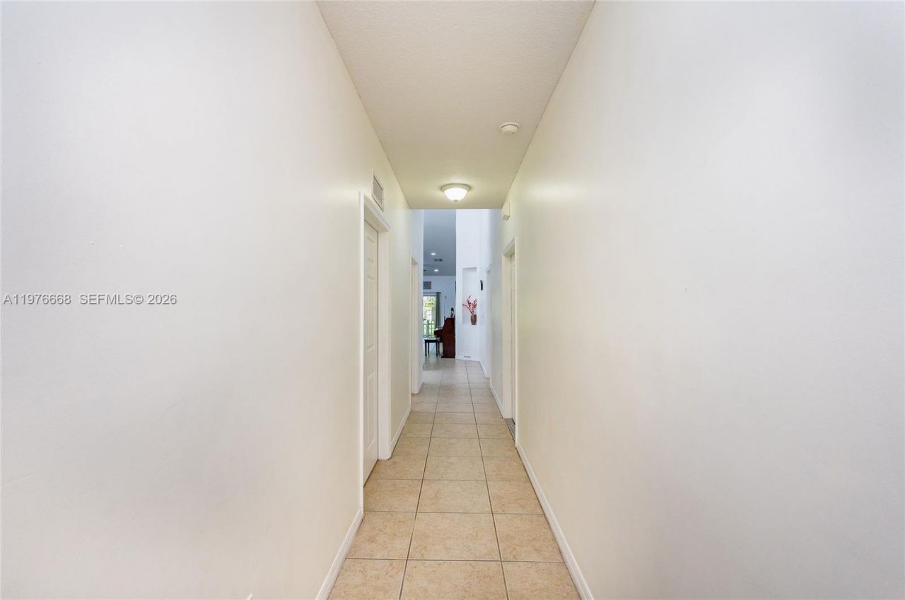 1212 NE 32nd Ter , Homestead, FL 33033 Photo