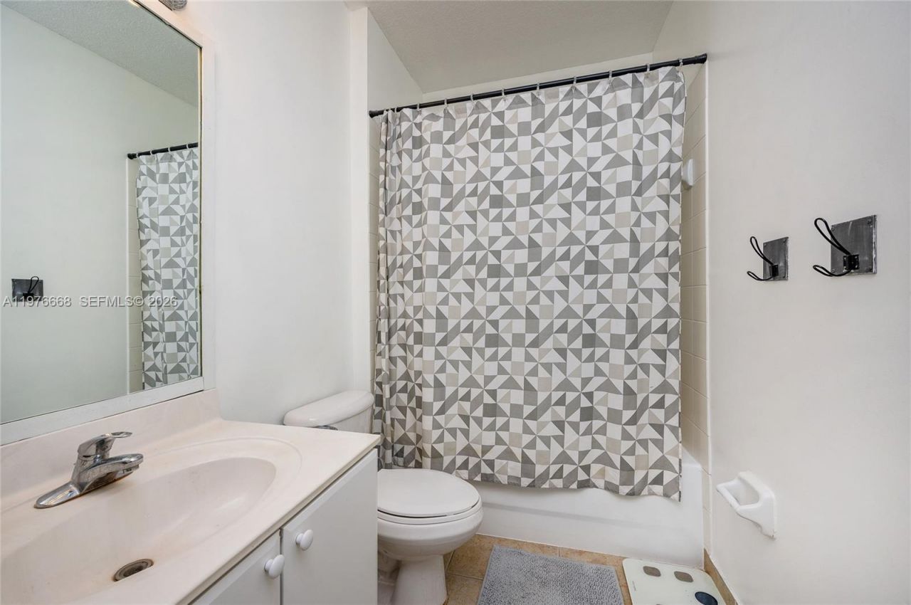 1212 NE 32nd Ter , Homestead, FL 33033 Photo