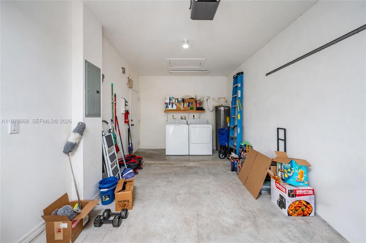 1212 NE 32nd Ter , Homestead, FL 33033 Photo