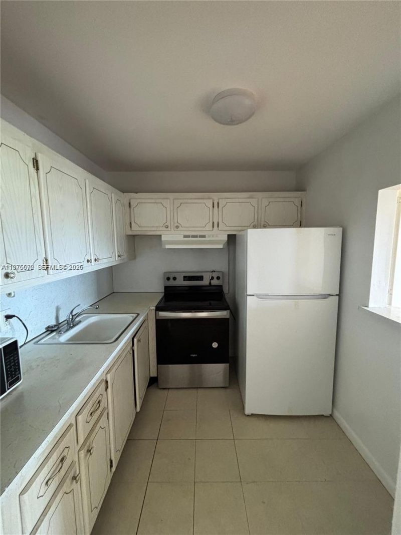 36 Windsor , Unit B, West Palm Beach, FL 33417 Photo