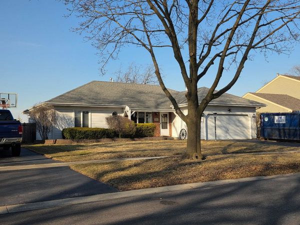 1860 Chandler Avenue , St. Charles, IL 60174