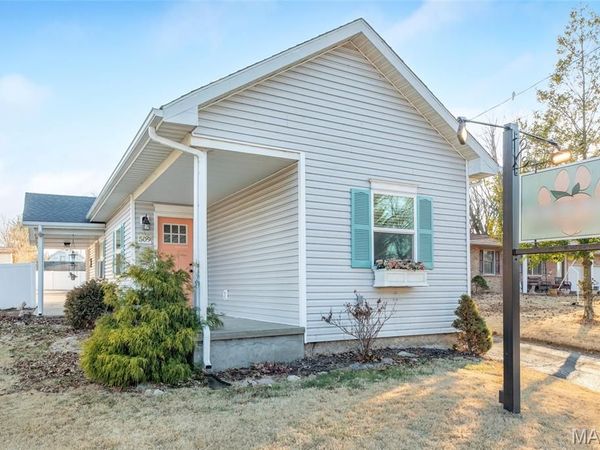 509 Pearl Street , Godfrey, IL 62035