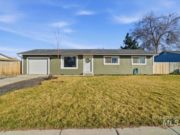 1436 Washington St, Meridian, ID 83642