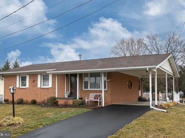 216 W CEDARMEADE AVENUE, WINCHESTER, VA 22601